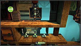Kawałek dalej będziemy musieli podciągnąć się na linie - nie zapominamy o bańce z lewej - Chwytaj i bujaj | Kryjówka Da Vinci | LittleBigPlanet 2 - LittleBigPlanet 2 - poradnik do gry