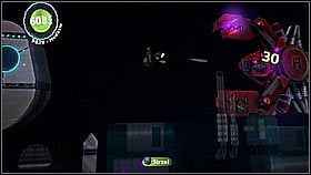 Po kolejnych wybuchach przyjdzie czas na finalną fazę walki - tym razem przeciwnik będzie naprzemian atakował laserami, które rozchodzą się ze środka w górę i dół (jak w fazie drugiej) i laserami schodzącymi się do środka ekranu z góry i dołu (ukryjemy się przed nimi na środku) - Ogromne kłopoty ogromnego kosmolotu | Avalonia | LittleBigPlanet 2 - LittleBigPlanet 2 - poradnik do gry