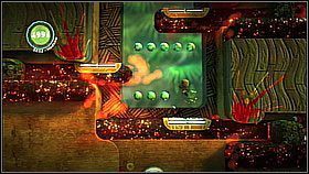 Następną przeszkodą są ruchome skocznie - przeskakujemy po jednej z nich nad rozżarzonym podłożem - Przy dobrej zabawie świetliki szybko lecą | Azyl Ewy | LittleBigPlanet 2 - LittleBigPlanet 2 - poradnik do gry