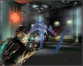 Amunicji na wygranie tego pojedynku powinno Ci wystarczyć, ale jeżeli z jakiegoś powodu znajdzie się ona nagle na wyczerpaniu, to zainteresuj się leżącymi w okolicy skrzynkami #1 - Rozdział 1 (6) | Opis przejścia gry Dead Space 2 - Dead Space 2 - poradnik do gry