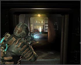 Po wyjściu z windy koniecznie obróć się w lewo i zbadaj ścianę, na której znajduje się szafka skrywająca Power Node #1 - Rozdział 3 (3) | Opis przejścia gry Dead Space 2 - Dead Space 2 - poradnik do gry