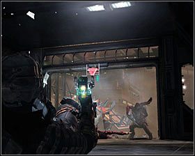 Po chwili do pomieszczenia wpadną dwa nekromorfy - Rozdział 4 (2) | Opis przejścia gry Dead Space 2 - Dead Space 2 - poradnik do gry