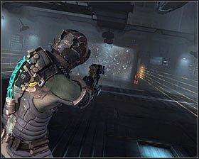 Skieruj się teraz na wprost i następnie w prawo, ustawiając się w momencie uaktywnienia zapór laserowych w pokazanym na pierwszym screenie miejscu #1 - Rozdział 7 (2) | Opis przejścia gry Dead Space 2 - Dead Space 2 - poradnik do gry