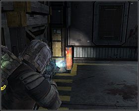 Pojedynek z Guardianem rozpocznij od szybkiego skorzystania ze stazy, dzięki czemu bestia nie zdąży przystąpić do ataków - Rozdział 9 (3) | Opis przejścia gry Dead Space 2 - Dead Space 2 - poradnik do gry