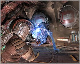 Podobnie jak wcześniej, ciśnij przytrzymywanym dzięki kinezie pojemnikiem w stronę dużego zbiornika paliwa #1 - Rozdział 9 (4) | Opis przejścia gry Dead Space 2 - Dead Space 2 - poradnik do gry