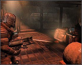 W tym miejscu dobrze byłoby na początek skierować się prosto, gdyż odnajdziesz szafkę oraz nowy warsztat #1 - Rozdział 10 (2) | Opis przejścia gry Dead Space 2 - Dead Space 2 - poradnik do gry