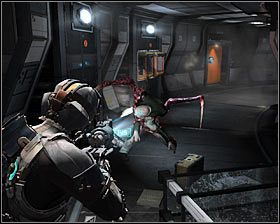 Powtórz teraz opisany powyżej krok, czyli opuść interaktywny element #1 i przejdź po mostku na sąsiedni balkonik - Rozdział 13 (4) | Opis przejścia gry Dead Space 2 - Dead Space 2 - poradnik do gry