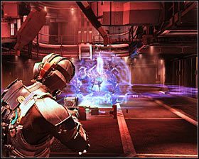 Złap szybko z użyciem kinezy zlokalizowany po prawej stronie niebieski pojemnik #1 - Rozdział 13 (5) | Opis przejścia gry Dead Space 2 - Dead Space 2 - poradnik do gry