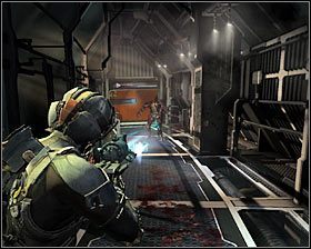 Po tym jak zejdziesz po schodach niezniszczalny nekromorf powinien pojawić się za Twoimi plecami, ale nie musisz go atakować - Rozdział 14 (2) | Opis przejścia gry Dead Space 2 - Dead Space 2 - poradnik do gry
