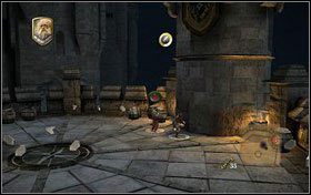 Po wylądowaniu na baszcie od razu widzimy skrzynkę ze skarbem - Rozdział 3 - Infiltracja zamku Miraza (1) | Opis przejścia - Opowieści z Narnii: Książę Kaspian - poradnik do gry