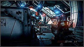 Zajmij pozycję koło skrzyń - masz tu dostęp do amunicji - Przechwycenie (1) | Opis przejścia Killzone 3 - Killzone 3 - poradnik do gry