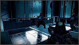Kiedy będzie pusto wejdź do windy po prawej - Przechwycenie (1) | Opis przejścia Killzone 3 - Killzone 3 - poradnik do gry