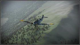 Teraz wystarczy przejść w tryb celowania [1] (klawisz Q) i oddać dokładny strzał w któryś z żółtych punktów, co spowoduje zniszczenie wrogiej maszyny [2] - Misja 1 - Phoney War | Opis przejścia | Heroes Over Europe - Heroes Over Europe - poradnik do gry