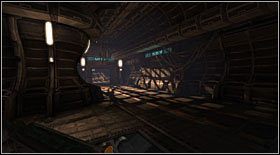 Po otwarciu się przejścia, przejdź przez nie i pobiegnij za kompanami (trzymając wciśnięty klawisz spacji) na mostek statku kosmicznego - Prolog (1) | Opis przejścia Bulletstorm - Bulletstorm - poradnik do gry