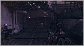 Gdy trafisz do większego pomieszczenia z rusztowaniami, w okolicy zjawi się mechaniczny monstrum - Akt II - Rozdział 2 | Opis przejścia Bulletstorm - Bulletstorm - poradnik do gry