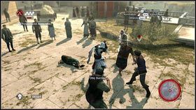 Jak tylko dotrzesz na plac, rozpocznie się krótka cut-scenka [1], a następnie zostaniesz zaatakowany przez grupkę zbirów [2] - Odzyskana sekwencja - Zaginięcie Leonarda (3) | DLC Assassins Creed Brotherhood - Assassins Creed: Brotherhood - poradnik do gry