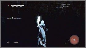 Skacząc dalej po drewnianych drążkach i platformach, trzymaj się krawędzi komnaty [1] - Maszyny Leonarda (3) | Zadania poboczne Assassins Creed Brotherhood - Assassins Creed: Brotherhood - poradnik do gry