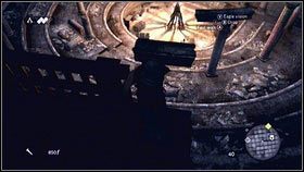 Cały czas trzymając się blisko ściany i skacząc po drążkach [1], dojdziesz do kolejnego zerwanego balkonu - Legowiska Romulusa (8) | Zadania poboczne Assassins Creed Brotherhood - Assassins Creed: Brotherhood - poradnik do gry