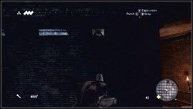 Skacząc dalej po drążkach i kamienny posągach, dotrzesz do kolejnej dziury nad kratami [1] - Legowiska Romulusa (8) | Zadania poboczne Assassins Creed Brotherhood - Assassins Creed: Brotherhood - poradnik do gry