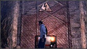 Przejdź przez nią i kieruj się dalej prosto, jedyną dostępną ścieżką [1] - Sekwencja 9 - Upadek (1) | Opis przejścia Assassins Creed Brotherhood - Assassins Creed: Brotherhood - poradnik do gry