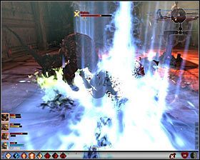 Do atakowania Hybrisa warto oczywiście oddelegować co najmniej jednego wojownika #1, natomiast reszta drużyny powinna utrzymywać bezpieczny dystans - Awiergańskie zwoje- zguba Pychy; Król Alistair | Questy poboczne - Akt 3 - Dragon Age II - poradnik do gry