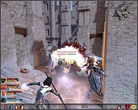 Po dotarciu na miejsce okaże się, że strażnik Donnik jest już atakowany przez zbirów Koterii #1, dowodzonych przez przywódcę Koterii - Tak, jak być powinno | Questy towarzyszy - Akt 1 | Solucja Dragon Age II - Dragon Age II - poradnik do gry