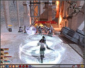 Zmuszony zostaniesz teraz do skierowania się na północ i skorzystania z zachodnich schodów #1, dzięki czemu znajdziesz się na tyłach karczmy - Tego już za wiele (2) | Questy główne - Akt 3 | Solucja Dragon Age II - Dragon Age II - poradnik do gry