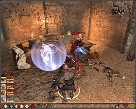 Jeżeli do kryjówki Quentina dotarł z Tobą Gascard i nie został zabity przez Varrika, to przebieg bitwy poddany zostanie lekkim modyfikacjom - To, co pozostało (3) | Questy główne - Akt 2 | Solucja Dragon Age II - Dragon Age II - poradnik do gry