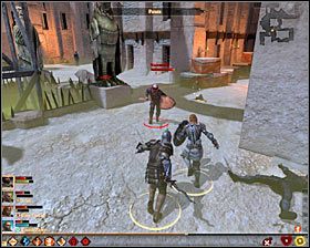 Gdy tylko rozpocznie się ta bitwa dobrze byłoby zająć się eliminacją właśnie elfiego fanatyka #1 i dopiero po zlikwidowaniu tej postaci przystąpić do atakowania zwykłych najemników - Przysługa w kwestii prochu (2) | Questy główne - Akt 2 | Solucja Dragon Age II - Dragon Age II - poradnik do gry