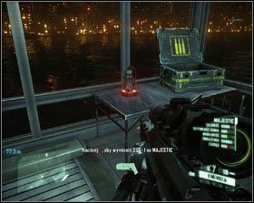 Po wejściu do podstacji, przyjrzyj się wieży wartowniczej, która znajduje się najbliżej zielonego budynku, tuż obok wody - Pamiątki z Nowego Jorku (2) | Znajdźki w Crysis 2 - Crysis 2 - poradnik do gry