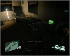 Na początku misji będziesz zmuszony przedostać się przez punkt kontrolny - Nowojorskie pojazdy | Znajdźki w Crysis 2 - Crysis 2 - poradnik do gry