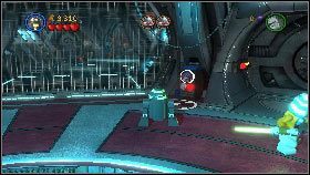 Idź korytarzem prosto, po chwili dotrzesz do pomieszczenia z przeciwnikami [1] - Generał Grievous (1) | Tryb fabularny | LEGO Star Wars III The Clone Wars - LEGO Star Wars III: The Clone Wars - poradnik do gry