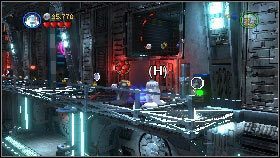 Kiedy wjedziesz na górę wciśnij i przytrzymaj klawisz J, po czym przeleć na rampę z lewej [1] - Generał Grievous (2) | Tryb fabularny | LEGO Star Wars III The Clone Wars - LEGO Star Wars III: The Clone Wars - poradnik do gry