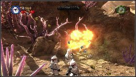 Następnie zbuduj ze zniszczonych części drugą roślinę [1] i ją również zniszcz przy pomocy ciężkiego karabinu [2] - Asajj Ventress (2) | Tryb fabularny | LEGO Star Wars III The Clone Wars - LEGO Star Wars III: The Clone Wars - poradnik do gry