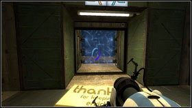 Po wskoczeniu do środka robot zacznie się odbijać od niebieskiego żelu na ścianach - Rozdział 5 - Żele mobilności (2) | Tryb współpracy Portal 2 - Portal 2 - poradnik do gry