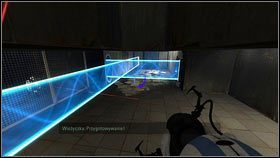 Jego kompan w tym czasie powinien postawić pomarańczowy portal obok schodów na przeciwko [1] - Rozdział 3 - Świetlna bariera (3) | Tryb współpracy Portal 2 - Portal 2 - poradnik do gry