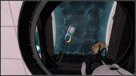 Możesz teraz ponownie wycelować laser w przedmiot [1] i przejść na druga stronę drzwi [2] - Rozdział 8 - Swędzenie (5) | Opis przejścia Portal 2 - Portal 2 - poradnik do gry