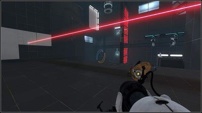 Z prawej strony pomieszczenia znajduje się platforma, czerwona bariera oraz dwa czarne przełączniki reagujące na laser - Rozdział 8 - Swędzenie (5) | Opis przejścia Portal 2 - Portal 2 - poradnik do gry