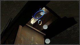 Za stojącym tam słupem jest biały żel - Rozdział 7 - Ponowne spotkanie (4) | Opis przejścia Portal 2 - Portal 2 - poradnik do gry