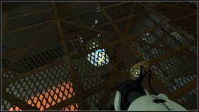 Na początku umieść przez podłogę pierwszą dziurę pod białą rurą [1], a drugą na białej powierzchni obok ciebie [2] - Rozdział 7 - Ponowne spotkanie (4) | Opis przejścia Portal 2 - Portal 2 - poradnik do gry