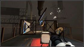 Substancja wzbije się do góry i obleje wiszącą nad otworem platformę [1] - Rozdział 7 - Ponowne spotkanie (2) | Opis przejścia Portal 2 - Portal 2 - poradnik do gry