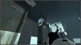 Ustaw przedmiot w ten sposób, żeby wiązka trafiła w żarówkę po drugiej stronie [1] - Rozdział 4 - Niespodzianka (1) | Opis przejścia Portal 2 - Portal 2 - poradnik do gry