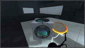 Gdy znajdziesz się w pomieszczeniu testowym, zeskocz na dół i stwórz niebieski portal na ścianie po prawej - Rozdział 4 - Niespodzianka (1) | Opis przejścia Portal 2 - Portal 2 - poradnik do gry