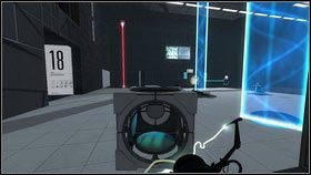 Przed strzałami wieżyczki najlepiej chronić się, tworząc niebieskie dziury w posadce [1] - Rozdział 4 - Niespodzianka (1) | Opis przejścia Portal 2 - Portal 2 - poradnik do gry