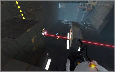 Żeby je otworzyć, wystrzel jeden portal w miejsce, w które uderza laser, a drugi po przeciwnej stronie ściany - Rozdział 3 - Powrót (1) | Opis przejścia Portal 2 - Portal 2 - poradnik do gry