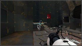 Po dotarciu do kolejnej zagadki, przeskocz przez laser i podnieś stojącą w rogu skrzynkę [1] - Rozdział 2 - Zimny start (3) | Opis przejścia Portal 2 - Portal 2 - poradnik do gry