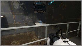 Na lewo od niego umieszczono przycisk [1] - Rozdział 1 - Komunikat (3) | Opis przejścia Portal 2 - Portal 2 - poradnik do gry