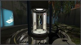 Przechodząc przez nią, zbijesz szybę i będziesz mógł wejść na górę [1] - Rozdział 1 - Komunikat (2) | Opis przejścia Portal 2 - Portal 2 - poradnik do gry