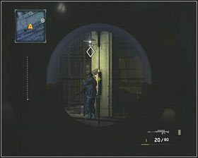 Następnie udaj się w kierunku kolejnego napastnika - White Tiger | Opis przejścia SOCOM Polskie Siły Specjalne - SOCOM: Polskie Siły Specjalne - poradnik do gry