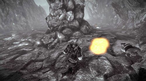 Ślady krwi najłatwiej znajdziesz przy pomocy mikstury Kot - Malena | Akt 1 - zadania poboczne w Wiedźmin 2 Zabójcy Królów - Wiedźmin 2: Zabójcy Królów - poradnik do gry